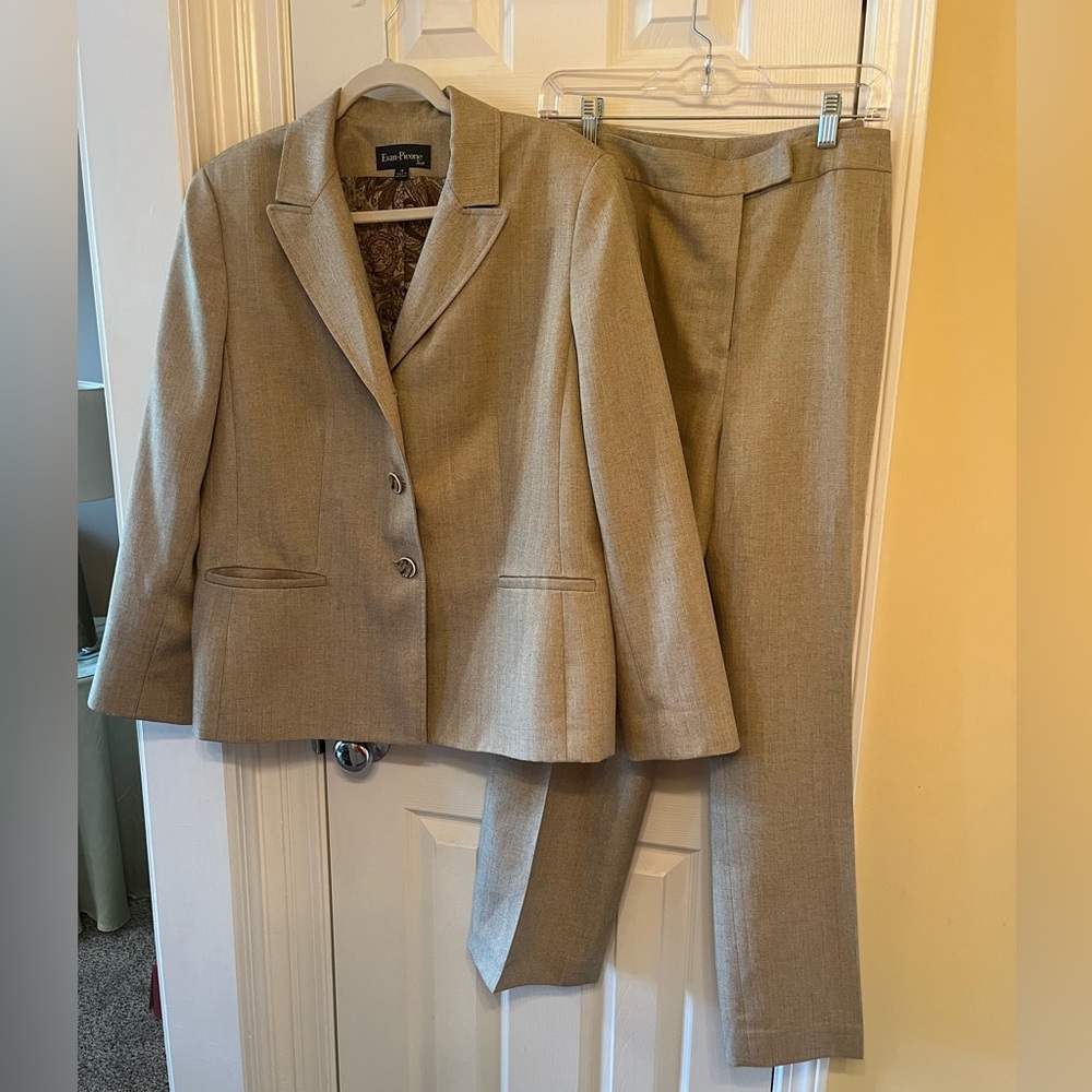 Evan Picone Pantsuit, Size 18